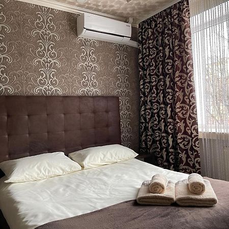 Nirvana Aparthotel Rivne Bagian luar foto